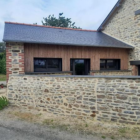 Studio Pic Au Vert Martigne-Ferchaud Exterior photo